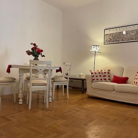 Elegant Apt-Typical Roman Palazzina Pz Alessandria Zewnętrze zdjęcie